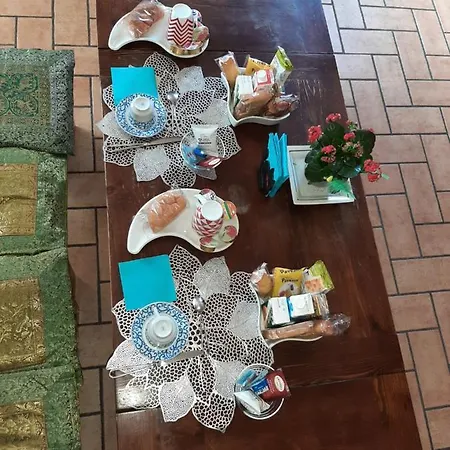Oda ve Kahvaltı Brumar 3*