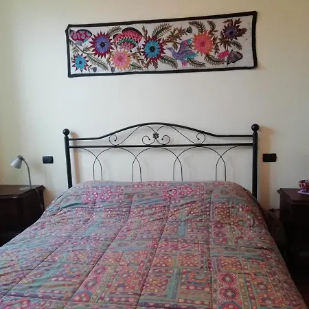 Oda ve Kahvaltı Brumar 3*